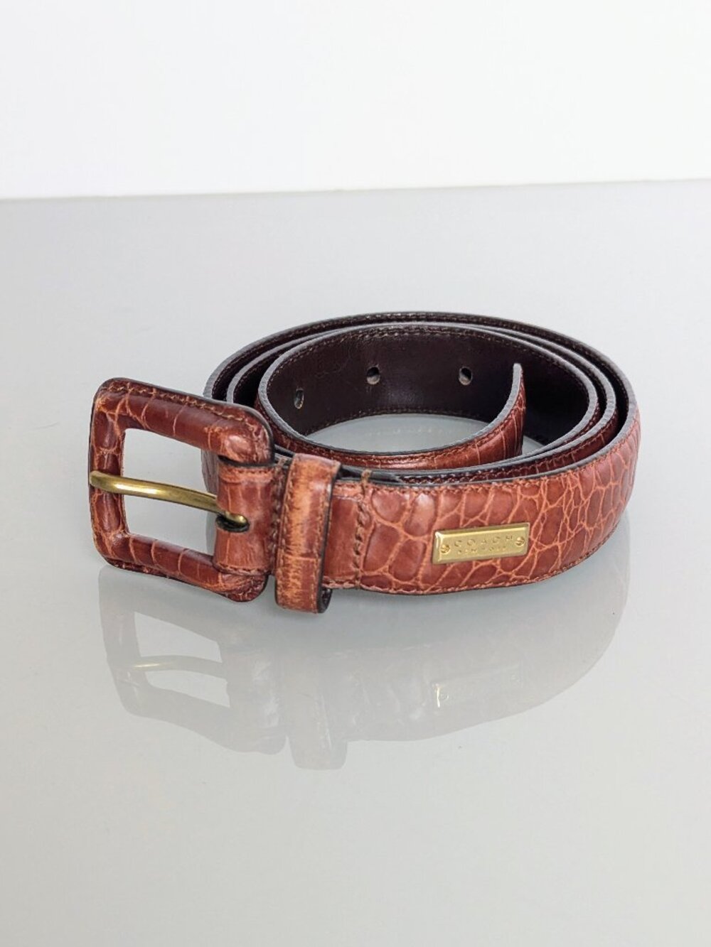 Coach Vintage Brown Crocodile Embossed Leather Belt Leather Buckle Medium
